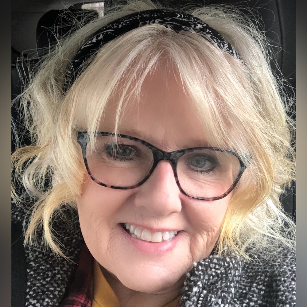 Meet your Posher, Diana